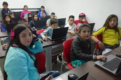 Taller sobre seguridad digital en redes sociales